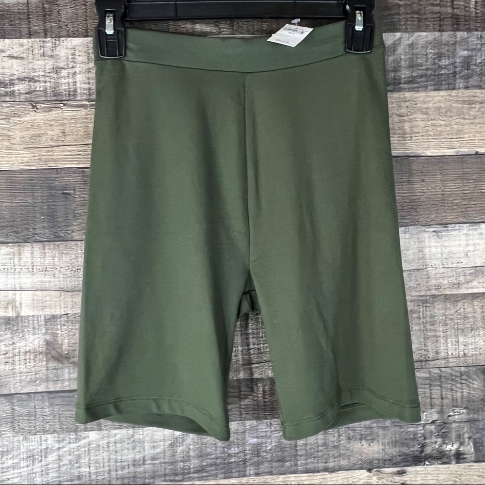 NWT American Eagle‎ Highest Rise Bike Short Olive Green
